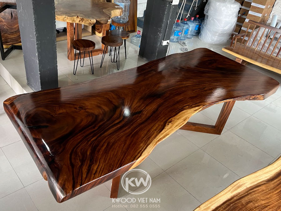 Mặt bàn gỗ me tây nguyên tấm 100 tuổi - BMT092