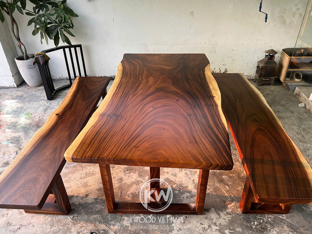 Bàn gỗ me tây nguyên khối ghế băng - BMT115