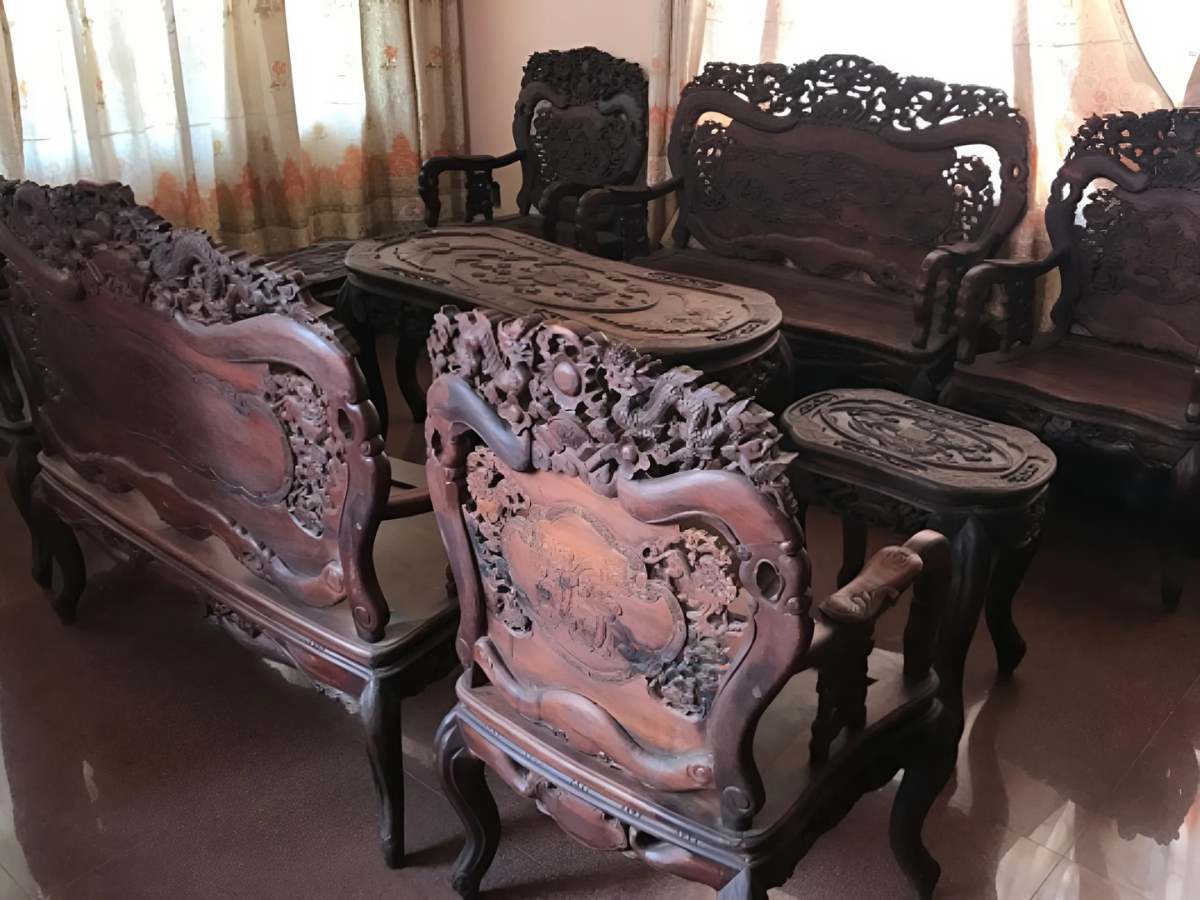 Bộ bàn ghế gỗ sưa quý hiếm (Nguồn: Sưu tầm)