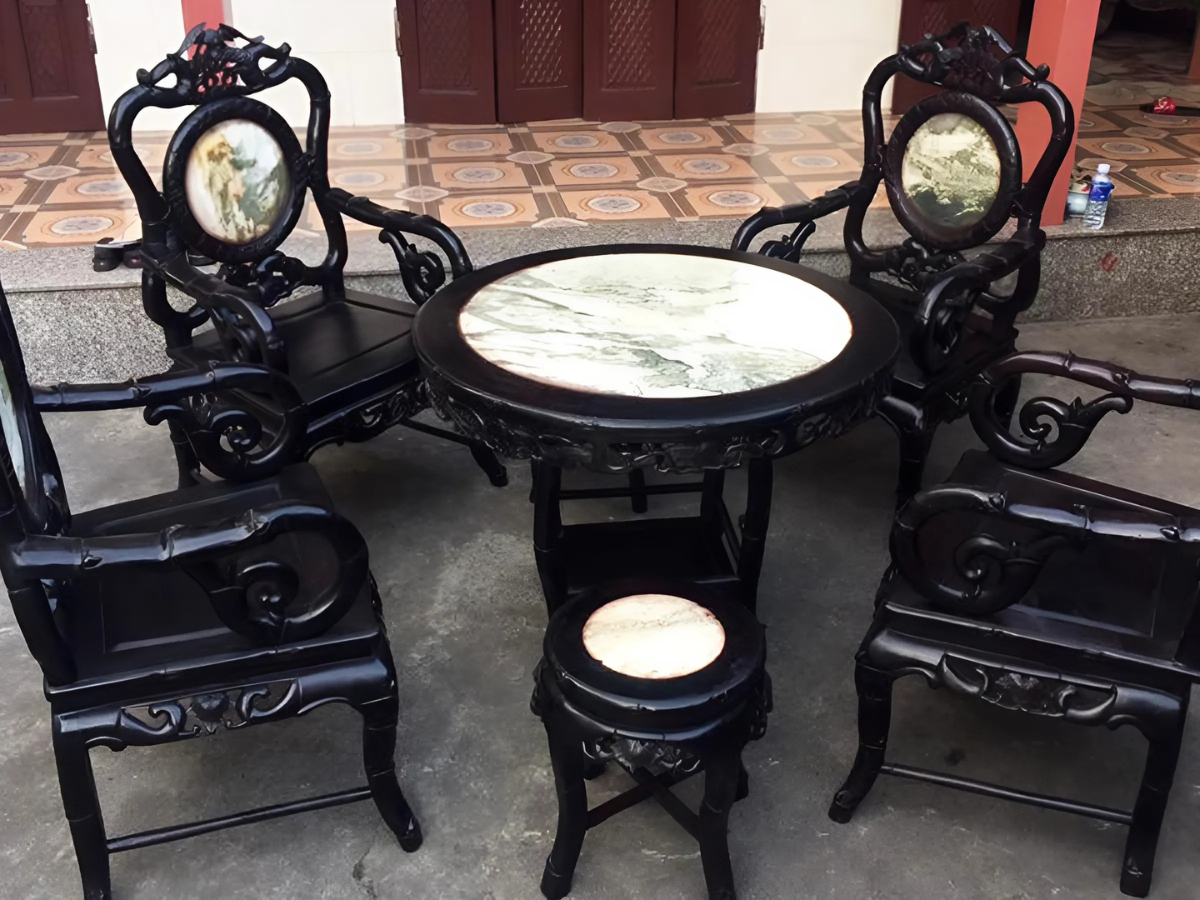 Gỗ trắc có giá thành đắt đỏ bậc nhất trong các loại gỗ trong nội thất (Nguồn: Sưu tầm)