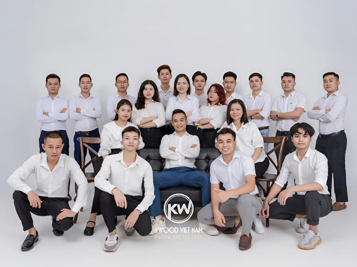 Đội ngũ kiến trúc sư và nhân viên tư vấn chuyên nghiệp của KWOOD sẽ giúp bạn nâng cao không gian sống