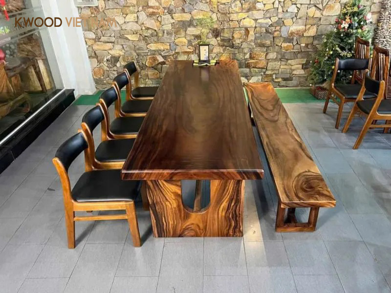 Mẫu bàn ăn 10 người ghế băng tiện lợi