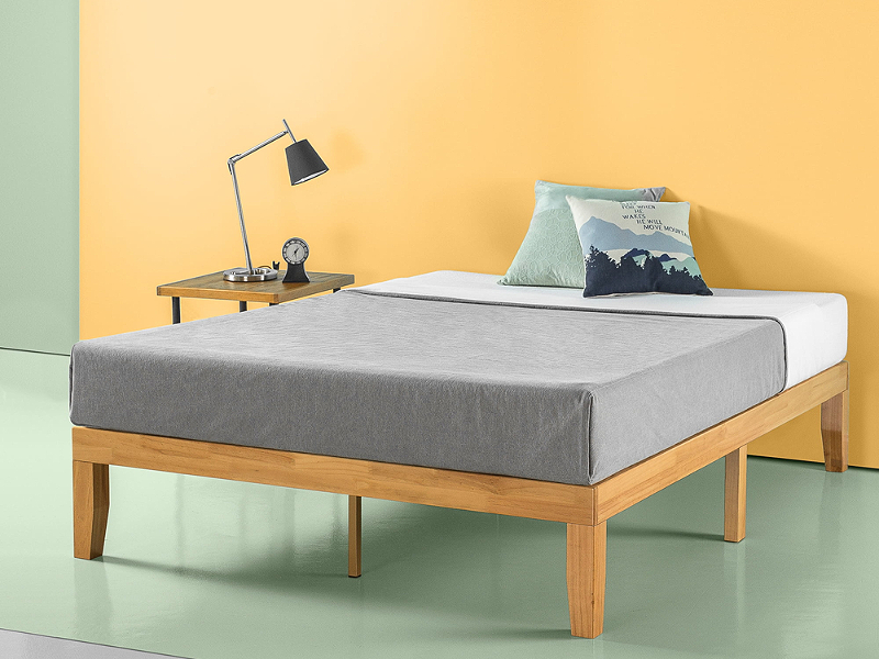 Giường đơn được làm từ gỗ tự nhiên chắc chắn (Nguồn: Sưu tầm)
