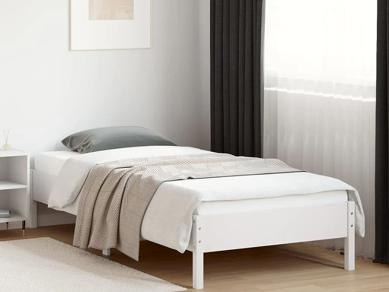 Giường đơn giá rẻ được làm từ gỗ công nghiệp (Nguồn: Sưu tầm)