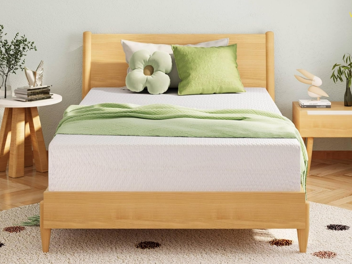 Giường ngủ gỗ tần bì kiểu Nhật chân thấp (Nguồn: Sưu tầm)