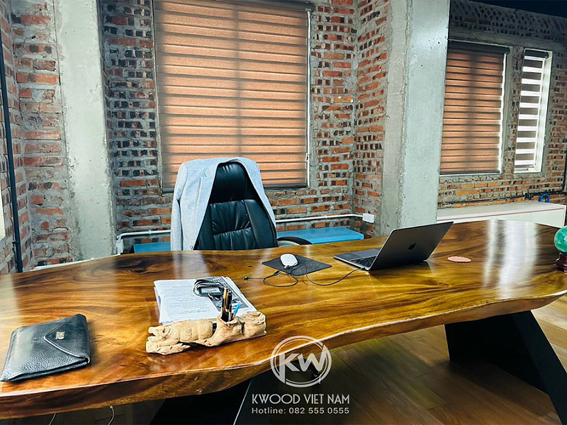 Bàn làm việc bằng gỗ me tây nguyên tấm chắc chắn và cao cấp