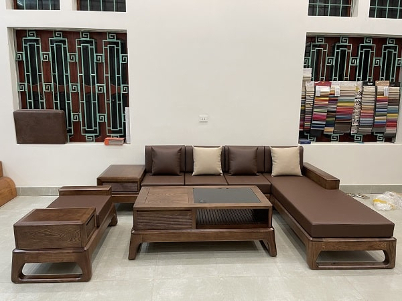 Sofa gỗ sồi tự nhiên bọc nệm êm ái – Giá 7.200.000₫ (Nguồn: Sưu tầm)