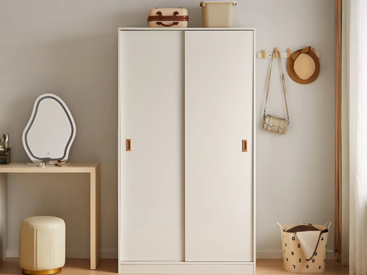 Tủ quần áo cửa lùa 1m màu trắng được thiết kế tối giản (Ảnh: Tổng hợp)