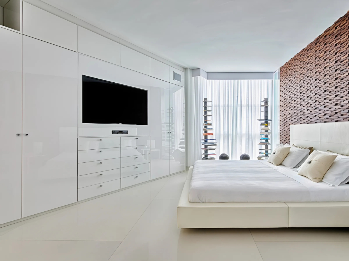 Tủ được sơn bóng giúp tăng tuổi thọ (Nguồn: Sưu tầm)