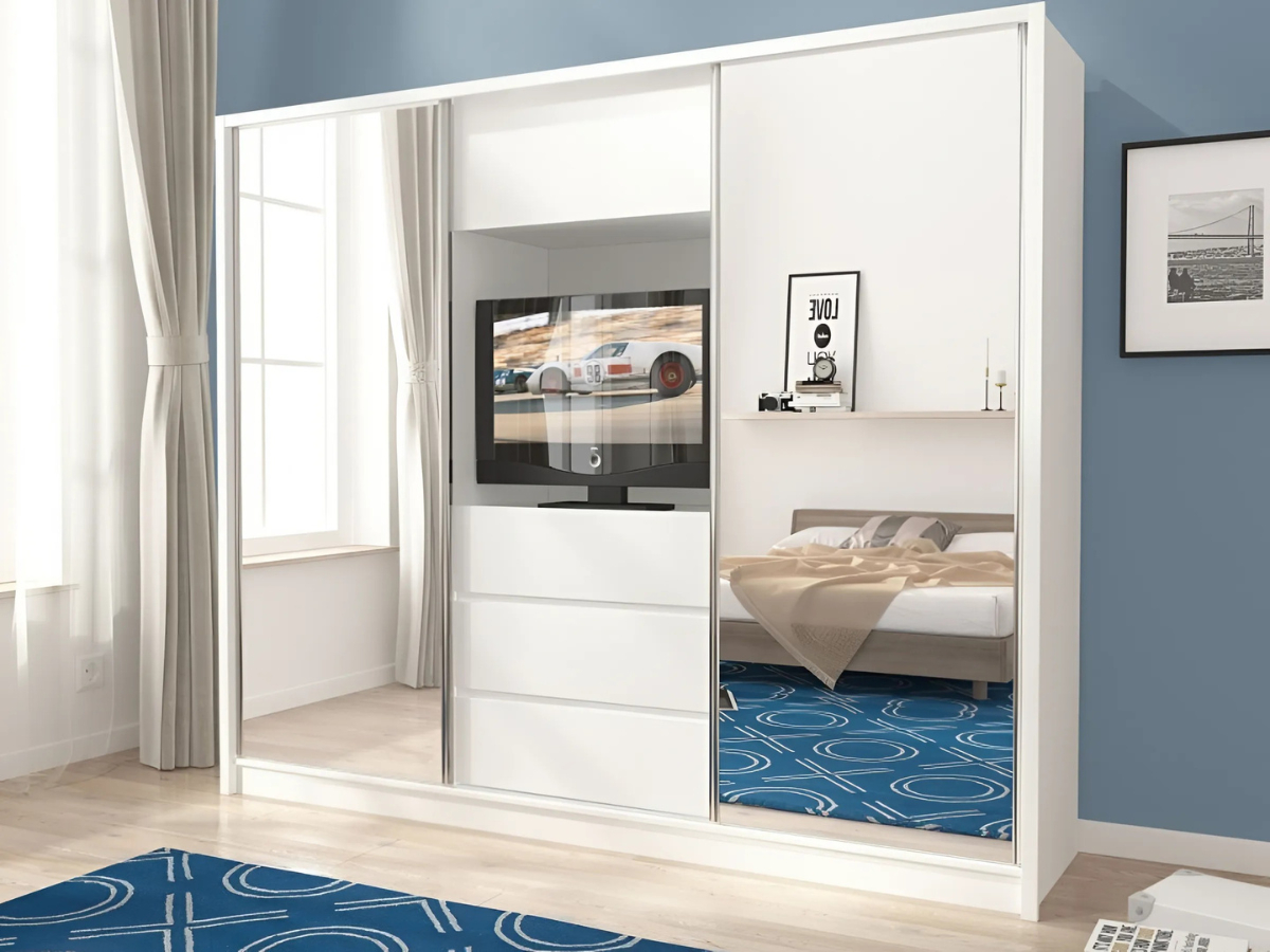 Cửa tủ được trang bị gương soi toàn thân giúp tiết kiệm diện tích (Nguồn: Sưu tầm)