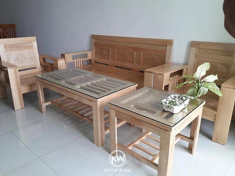 Bộ bàn ghế phòng khách bằng gỗ thông tự nhiên có hương thơm nhẹ (Nguồn: Sưu tầm)
