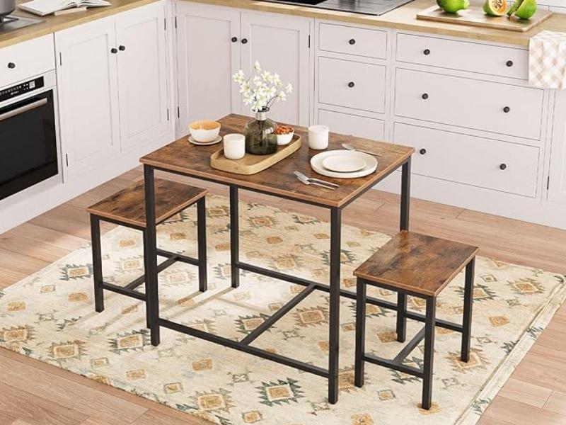 Bộ bàn ghế giá rẻ có kế đơn giản sẽ giữ được vẻ ngoài lâu hơn (Nguồn: Sưu tầm)