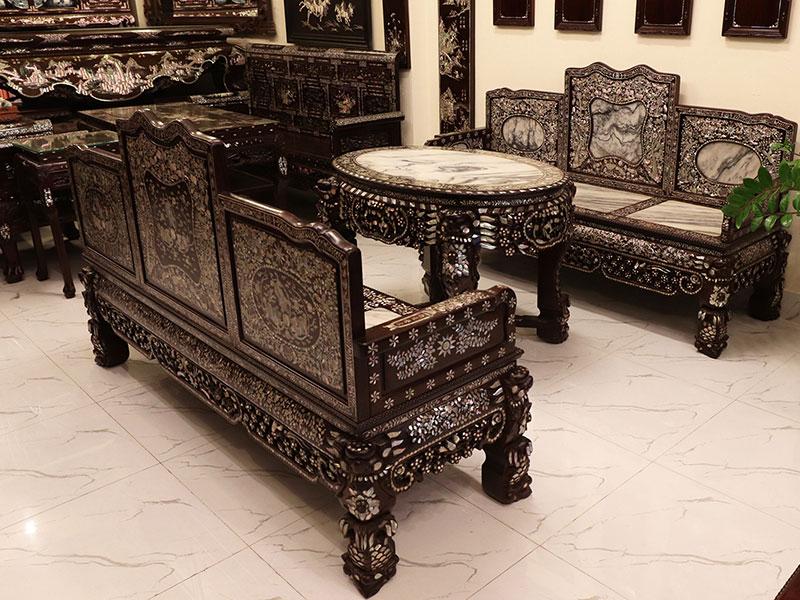 Trường kỷ rất được ưa chuộng trong nhà thờ họ, nhà cổ (Nguồn: Sưu tầm)