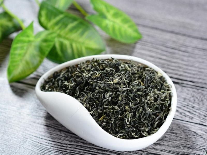 Trà khô loại bỏ được mùi hôi do ẩm mốc trong tủ quần áo hiệu quả (Nguồn: Sưu tầm)