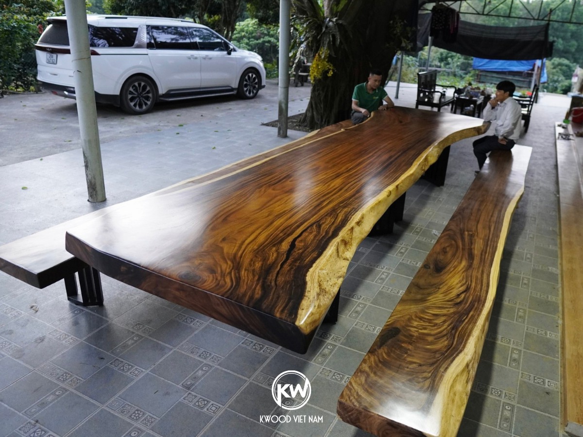 Bàn gỗ me tây nguyên khối dài 5m - BMT190